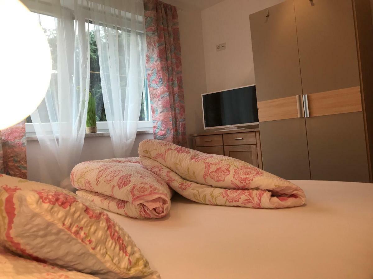 Ferienwohnung Julia Бриксен-им-Тале Экстерьер фото